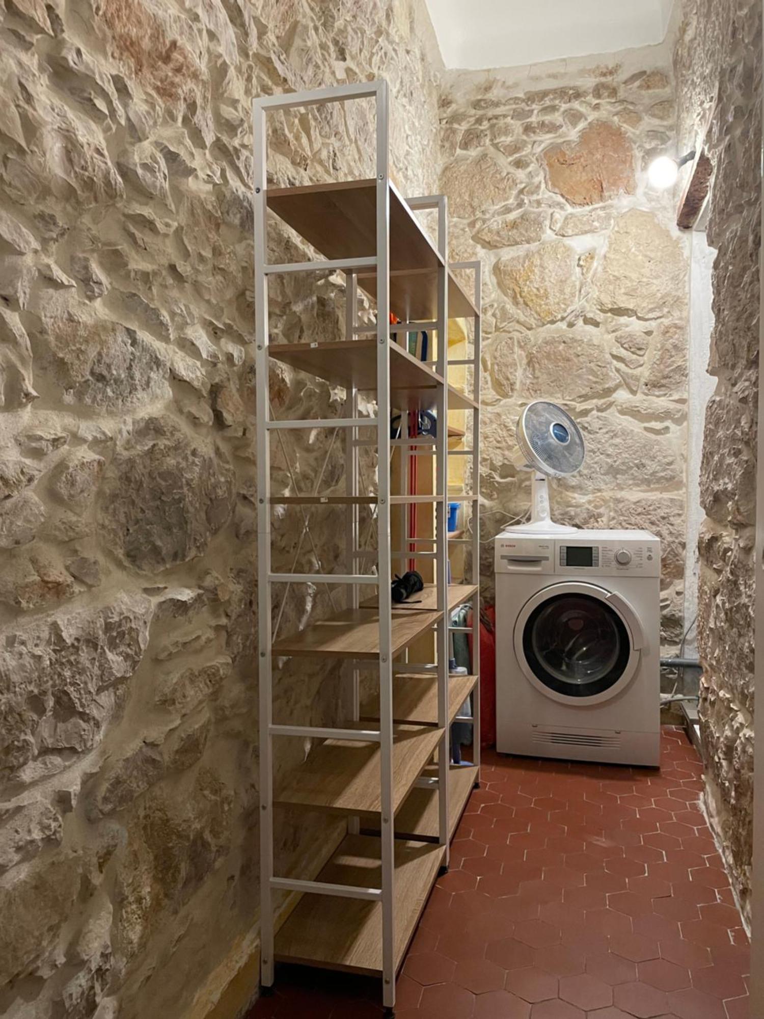 Apartment A 1 Min De La